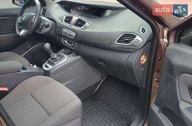 Минивэн Renault Scenic 2011 в 