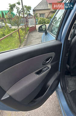 Минивэн Renault Scenic 2011 в 
