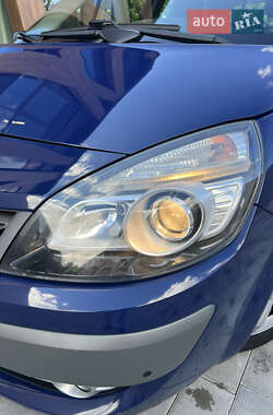 Минивэн Renault Scenic 2009 в 
