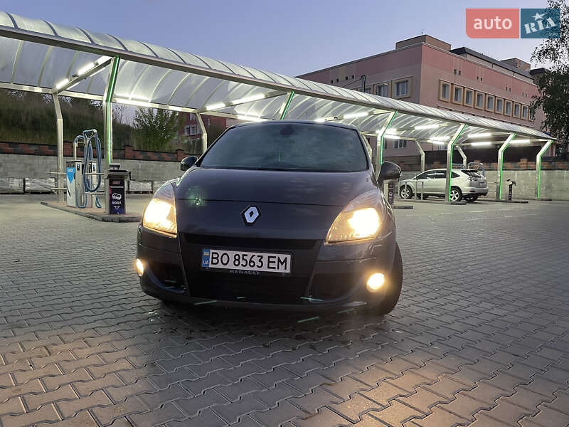 Мінівен Renault Scenic 2009 в Рівному