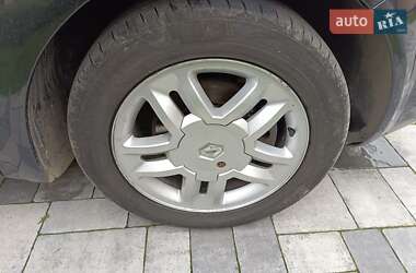 Минивэн Renault Scenic 2005 в 