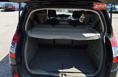 Минивэн Renault Scenic 2005 в 