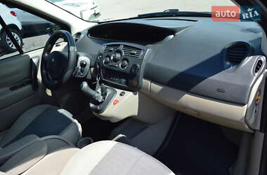 Минивэн Renault Scenic 2005 в 