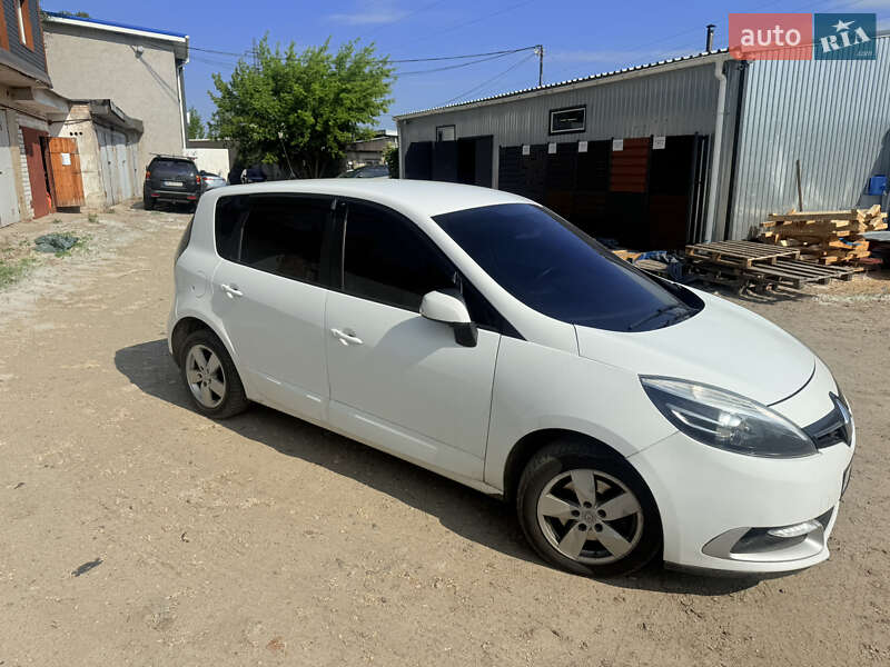 Минивэн Renault Scenic 2017 в Киеве
