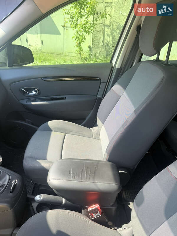 Минивэн Renault Scenic 2017 в Киеве