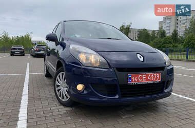 Минивэн Renault Scenic 2009 в 