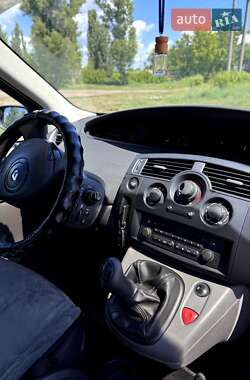 Мінівен Renault Scenic 2004 в 