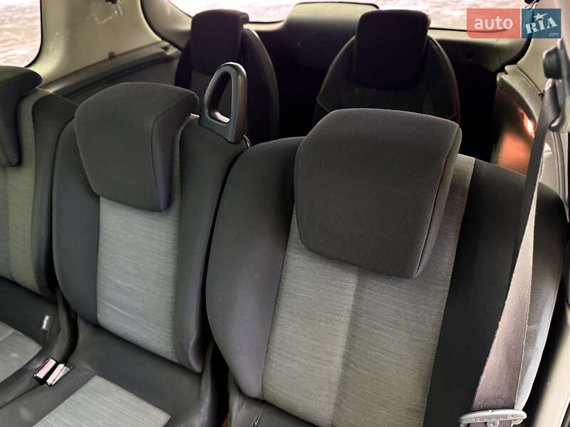 Мінівен Renault Scenic 2004 в Олександрії