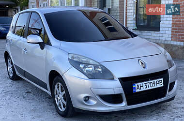 Минивэн Renault Scenic 2010 в Кременчуге