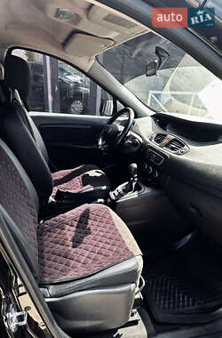 Минивэн Renault Scenic 2009 в 