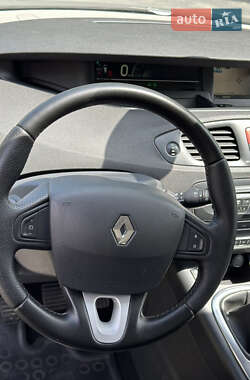Мінівен Renault Scenic 2011 в 