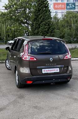 Минивэн Renault Scenic 2010 в 