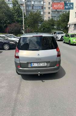 Минивэн Renault Scenic 2005 в 