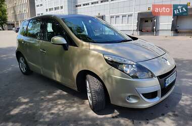 Мінівен Renault Scenic 2010 в 