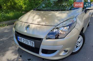 Мінівен Renault Scenic 2010 в 