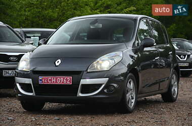 Минивэн Renault Scenic 2009 в 