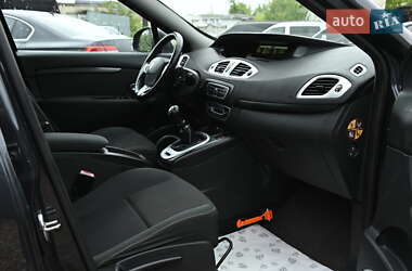 Минивэн Renault Scenic 2009 в 