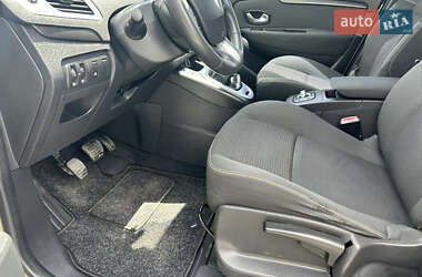 Минивэн Renault Scenic 2009 в 
