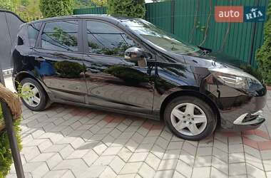 Минивэн Renault Scenic 2012 в 