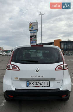 Минивэн Renault Scenic 2010 в 