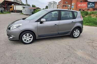 Мінівен Renault Scenic 2011 в 