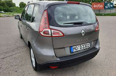 Мінівен Renault Scenic 2011 в 