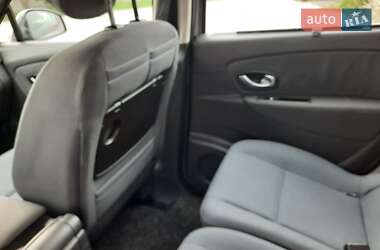 Мінівен Renault Scenic 2011 в 