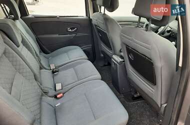 Мінівен Renault Scenic 2011 в 