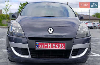 Минивэн Renault Scenic 2010 в 