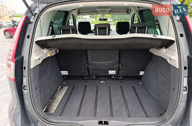 Минивэн Renault Scenic 2010 в 