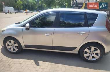 Минивэн Renault Scenic 2010 в Николаеве