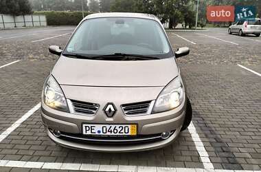 Минивэн Renault Scenic 2009 в 