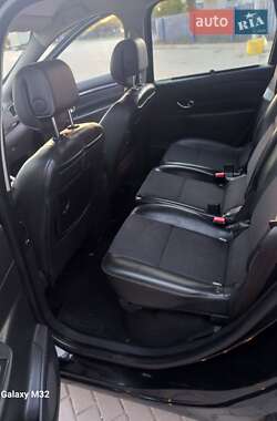Минивэн Renault Scenic 2012 в 