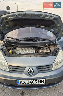 Минивэн Renault Scenic 2004 в 