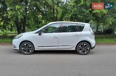 Минивэн Renault Scenic 2015 в 