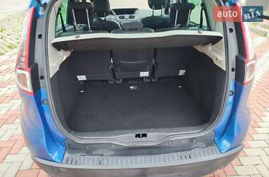 Минивэн Renault Scenic 2011 в 