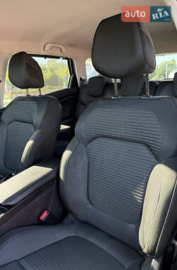 Минивэн Renault Scenic 2018 в 