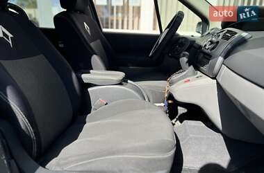 Минивэн Renault Scenic 2006 в 