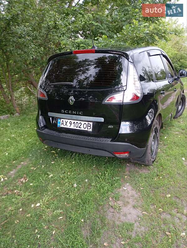 Минивэн Renault Scenic 2014 в Краснограде