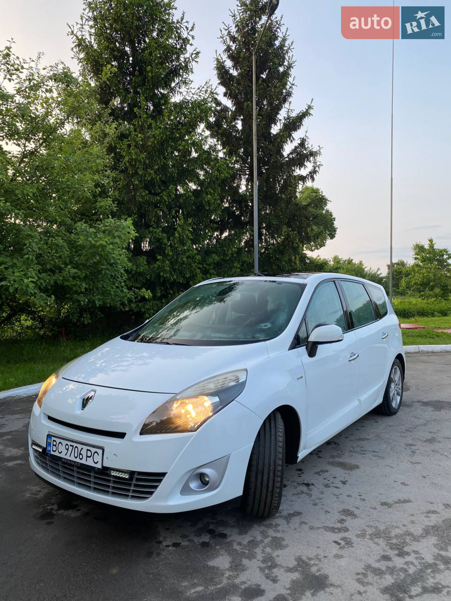 2010 Renault Scenic - фото 1