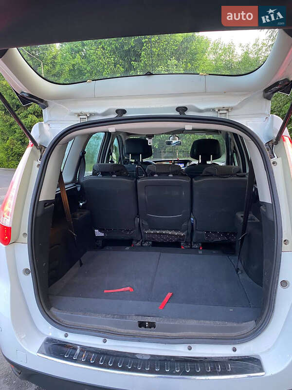 Мінівен Renault Scenic 2010 в Львові