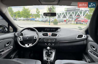Минивэн Renault Scenic 2010 в 