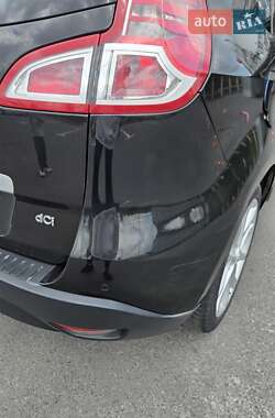 Минивэн Renault Scenic 2009 в 