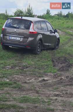 Минивэн Renault Scenic 2011 в 