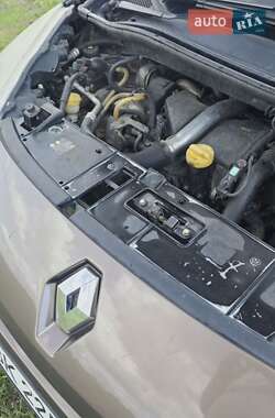 Минивэн Renault Scenic 2011 в 
