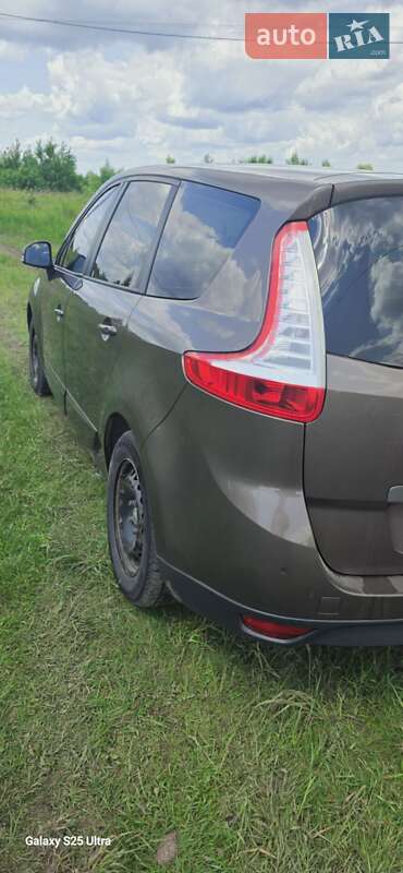 Минивэн Renault Scenic 2011 в Шепетовке фото 29 Минивэн Renault Scenic 2011 в Шепетовке