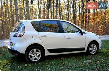 Мінівен Renault Scenic 2013 в 