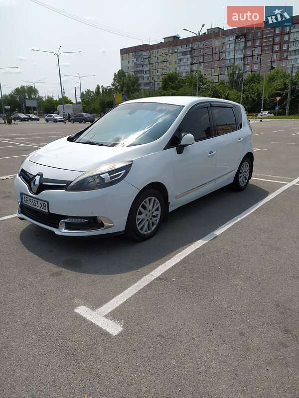 Минивэн Renault Scenic 2014 в 