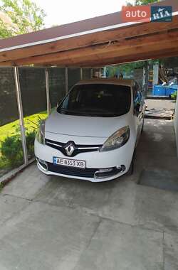 Минивэн Renault Scenic 2014 в 