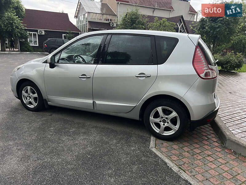 Минивэн Renault Scenic 2010 в Виннице